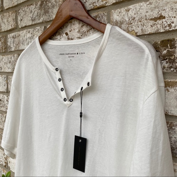 John Varvatos Eyelet Henley S/S T Shirt NWT - Picture 6 of 8